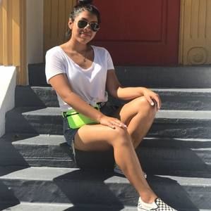 Meet your Posher, Aby